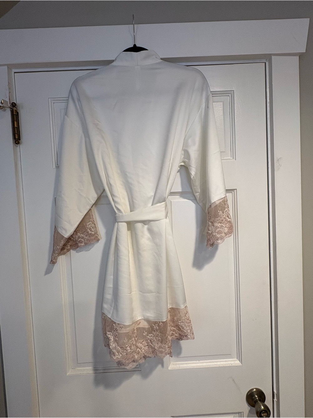 Flora Nikrooz size medium Rosa Charmeuse Kimono View 2